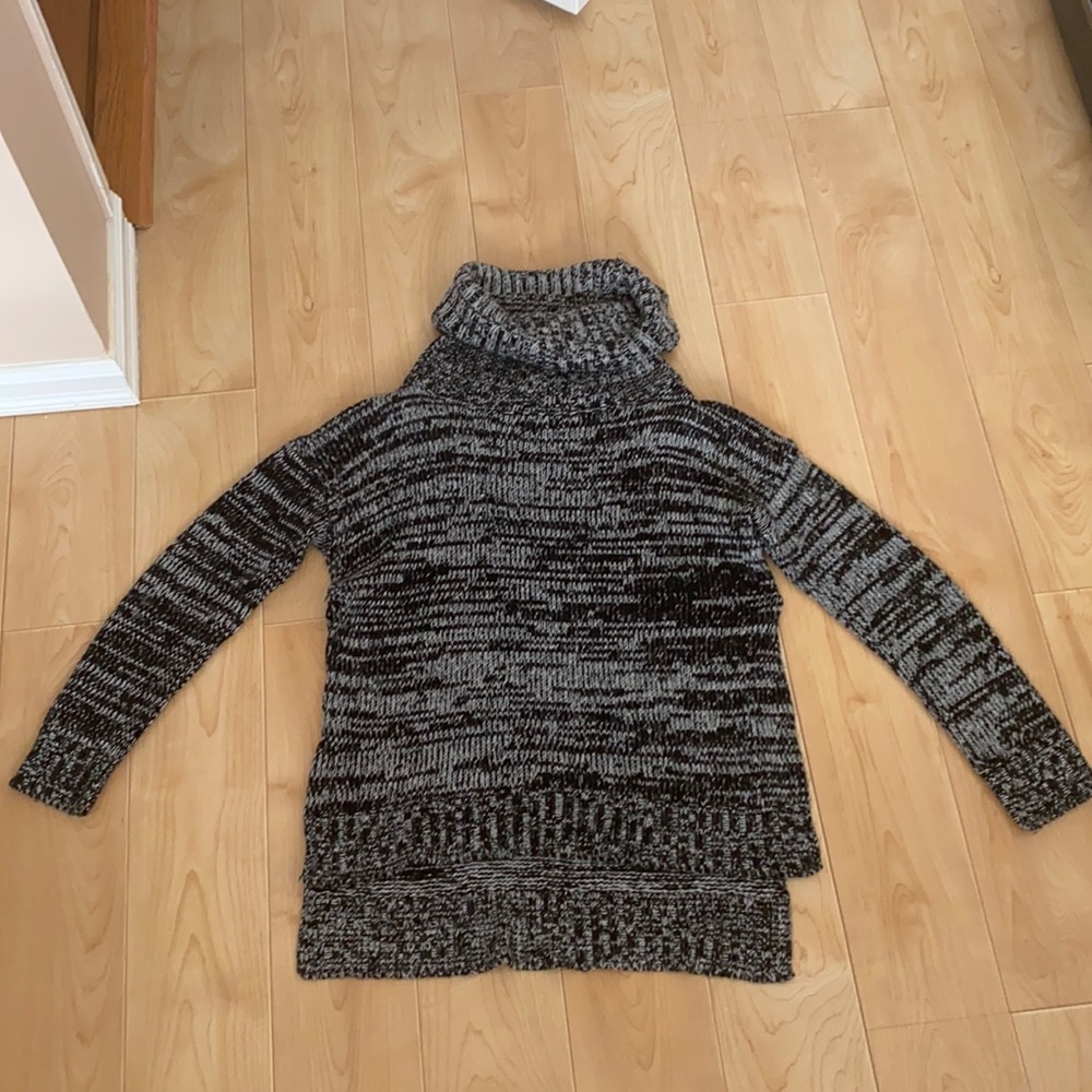 Turtleneck cozy sweater with slits